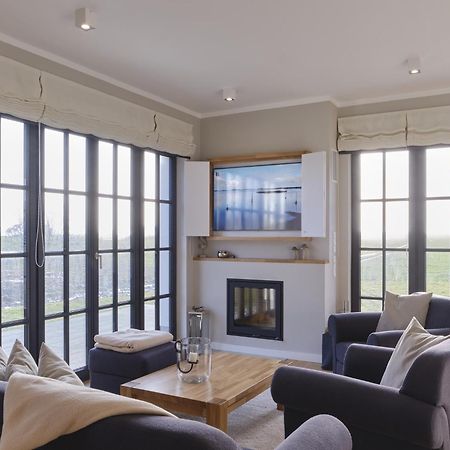 Reetland Am Meer - Luxusplus Reetdachvilla Mit 4 Schlafzimmern, Aussensauna, Loungebereich Und Kamin G07 ドランスケ エクステリア 写真